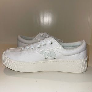 *TRETORN Women's Nylite Plus Canvas Sneakers
5.5 

Originally $75.00